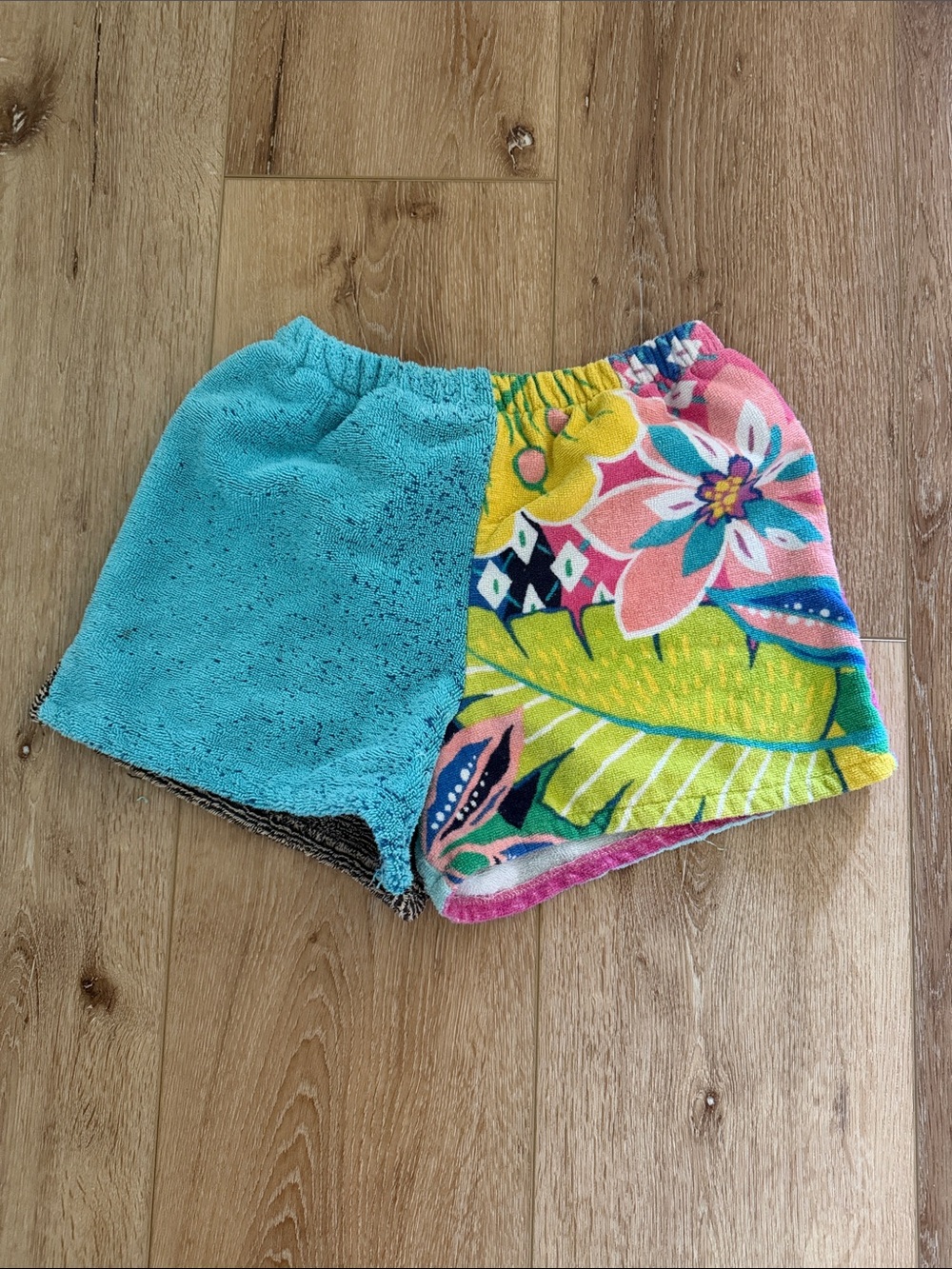 Urban Renewal | Turquoise & Multicolor Floral Terry Shorts | Women’s S/M
